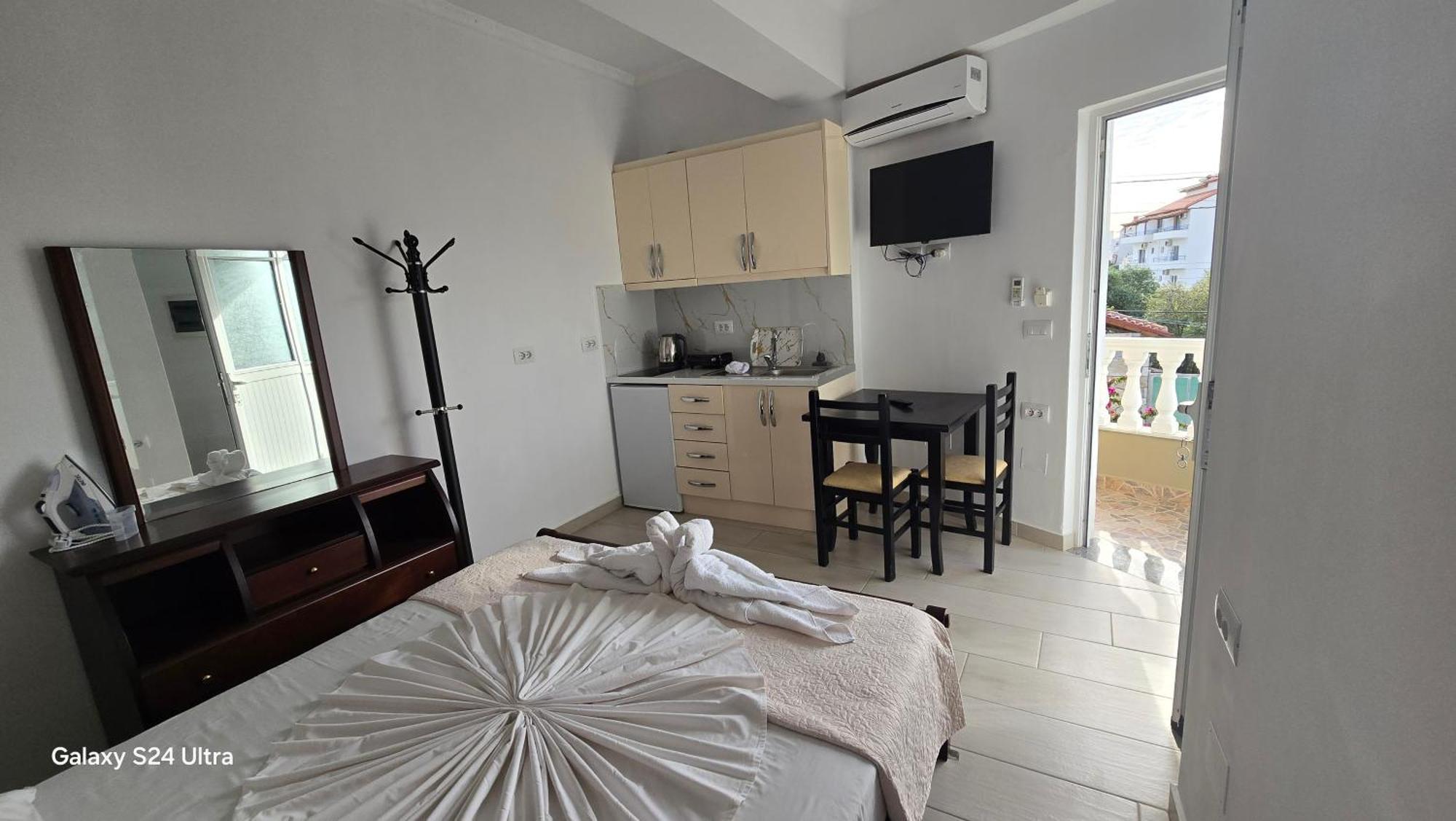 Vila Zeqo Muka Apartment Ksamil Bagian luar foto